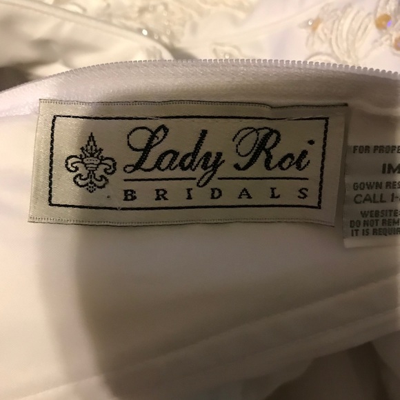 Lady Roi Bridal Wedding Gown Size 4 - Picture 7 of 8